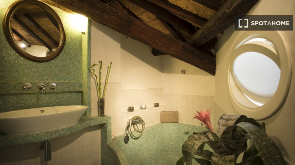 Immagine 4 di Appartamento in affitto  in Vicolo Moroni a Roma