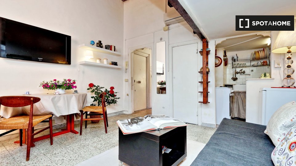 Immagine 4 di Ufficio in affitto  in Via Garibaldi a Roma