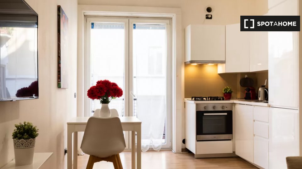 Immagine 13 di Ufficio in affitto  in Via Alfredo Albertini a Milano