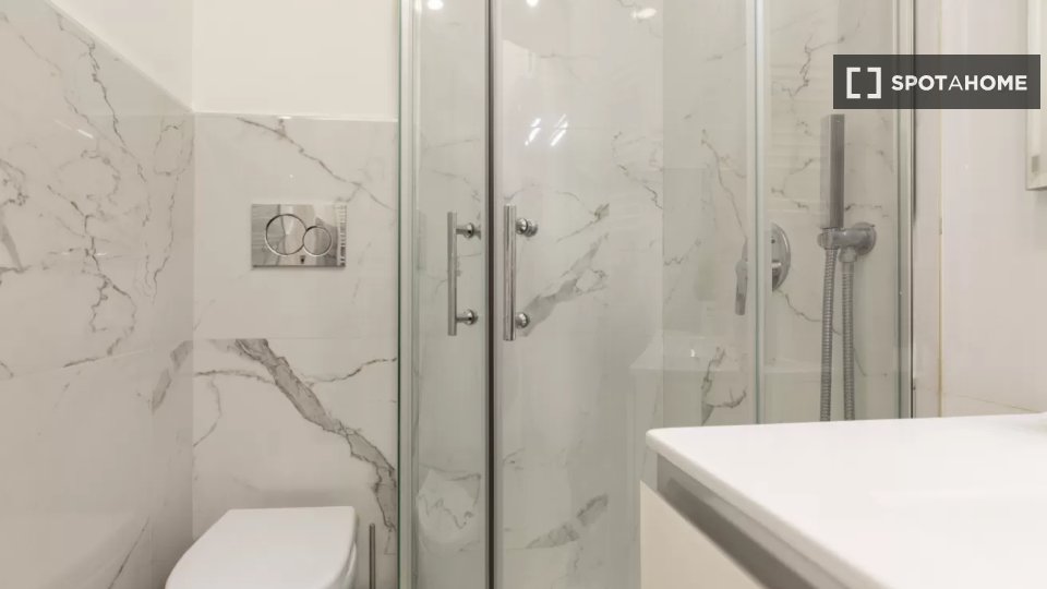 Immagine 17 di Appartamento in affitto  in V.le Bligny a Milano