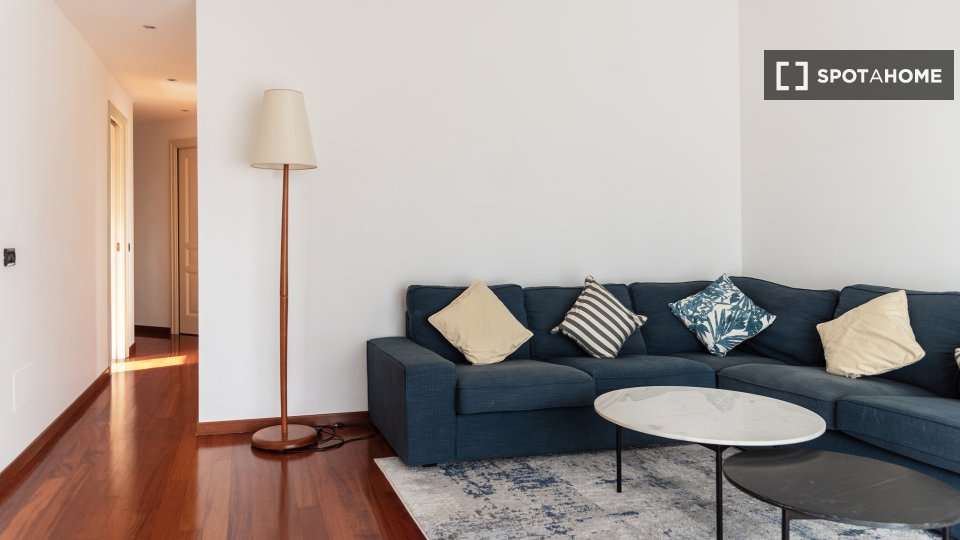 Immagine 8 di Appartamento in affitto  in Via Antonio Cechov a Milano