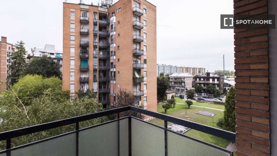 Immagine 9 di Camera condivisa in affitto  in Via dei Mandorli Milan a Monza