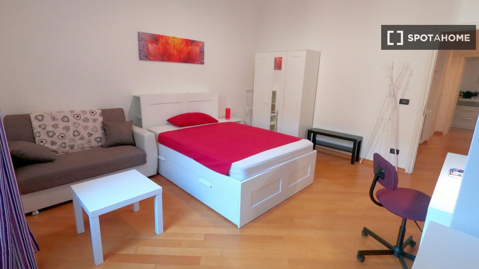 Immagine 4 di Camera condivisa in affitto  in Via IX Febbraio a Firenze