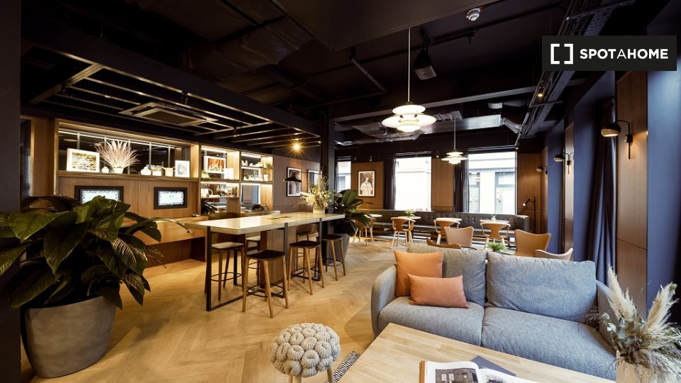 Immagine 5 di Ufficio in affitto  in King's Stables Rd a Old Town