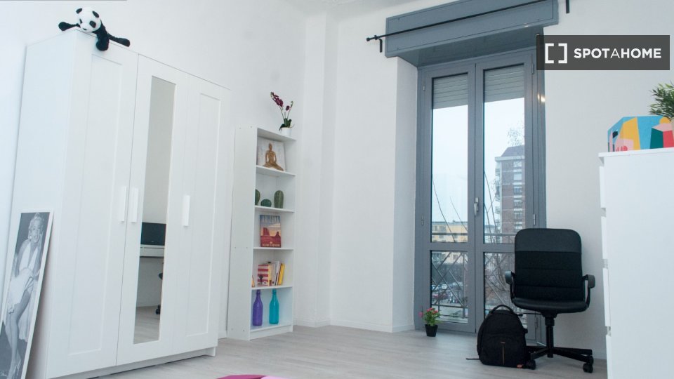 Immagine 12 di Camera condivisa in affitto  in Piazza Tancredi Galimberti a Torino