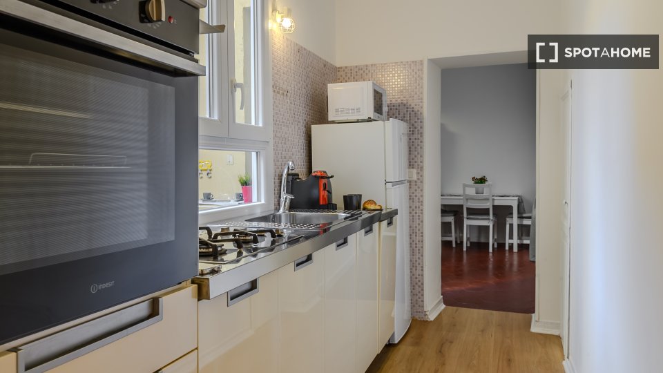 Immagine 8 di Appartamento in affitto  in Via dell'Orso a Roma