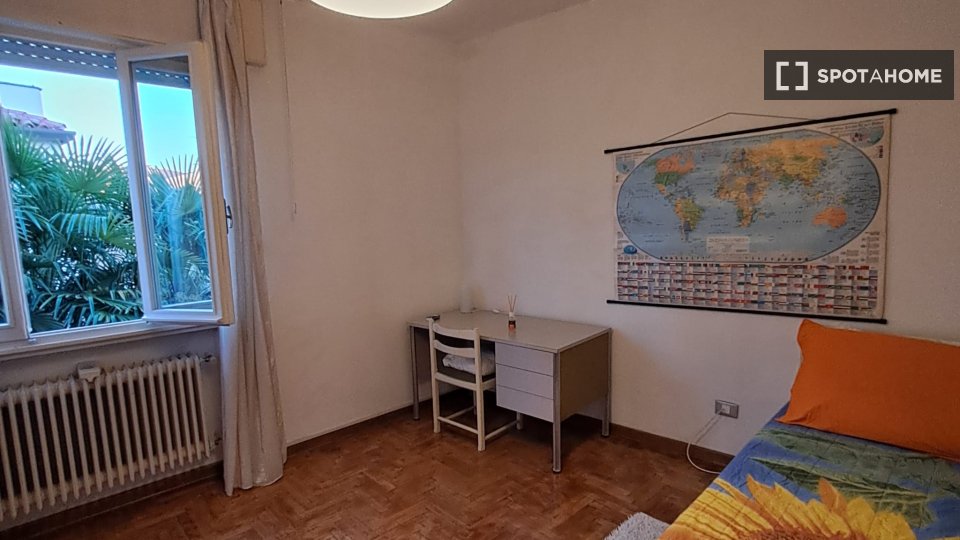 Immagine 3 di Camera condivisa in affitto  in Via Zara a Padova