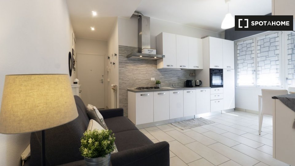 Immagine 4 di Appartamento in affitto  in Via Pasubio a Bologna