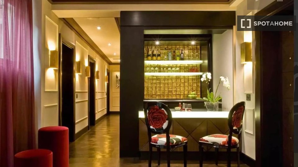 Immagine 3 di Camera condivisa in affitto  in Via dei Brunelleschi a Firenze