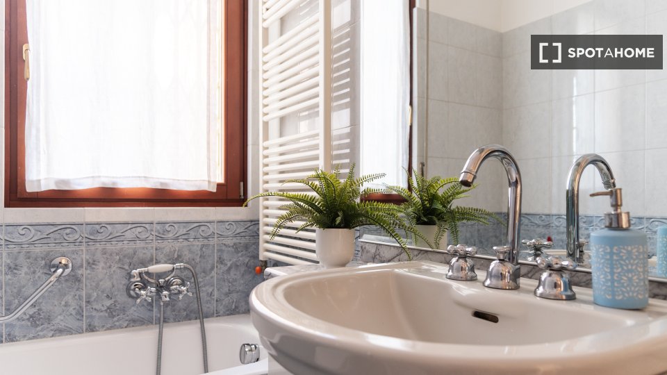 Immagine 17 di Appartamento in affitto  in Via Antonio Cechov a Milano