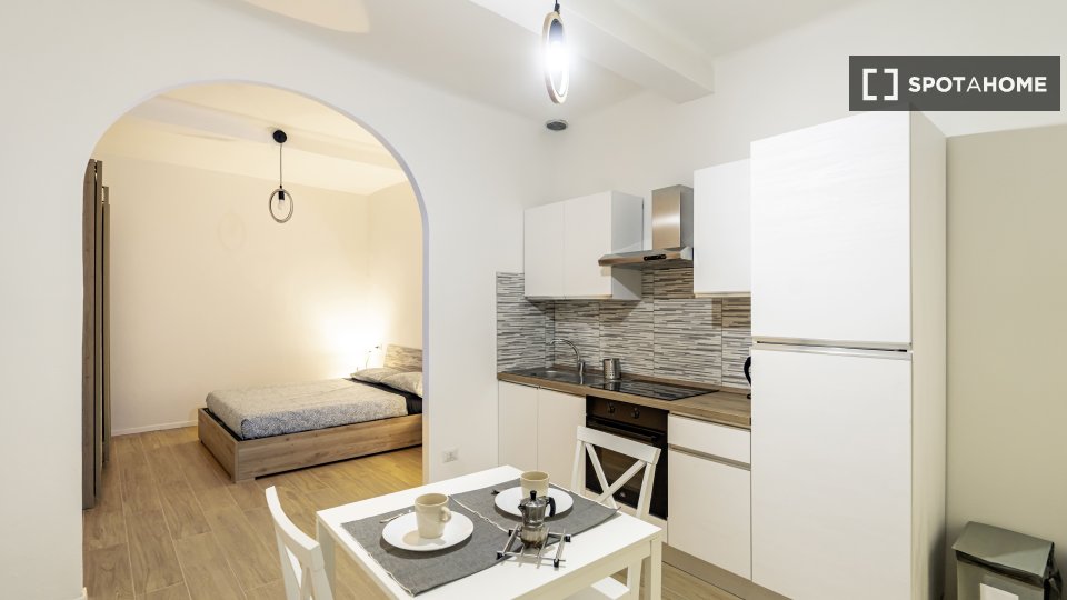 Immagine 5 di Ufficio in affitto  in Via dell'Oro a Bologna