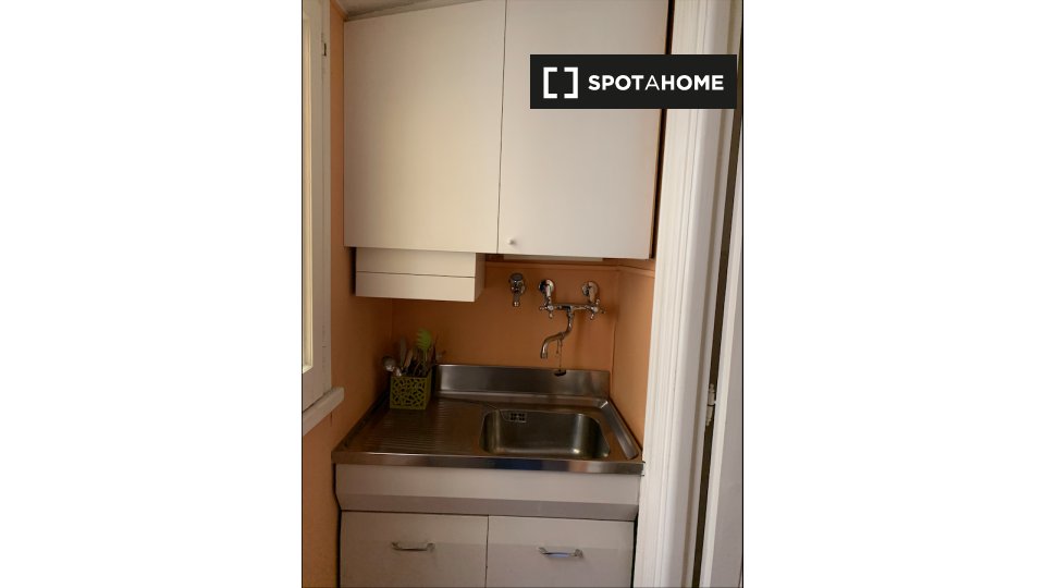 Immagine 3 di Appartamento in affitto  in Via dell'Archetto a Roma