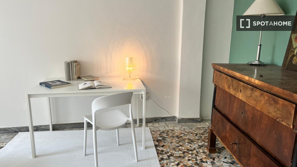 Immagine 15 di Camera condivisa in affitto  in Giovanni Maria a Milano