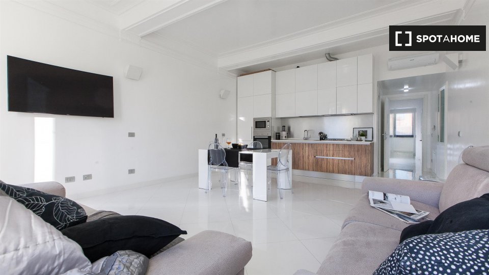 Immagine 4 di Appartamento in affitto  in Via Cesare Battisti a Roma