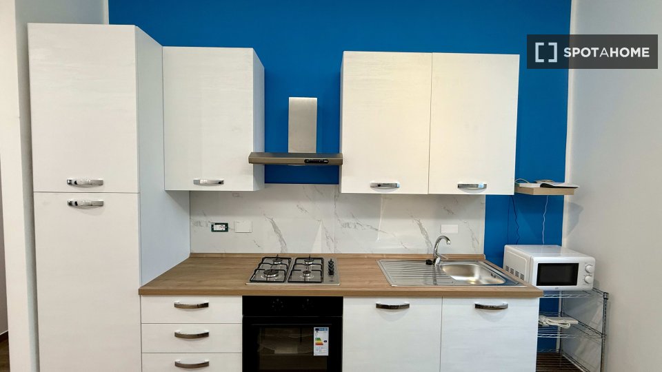 Immagine 6 di Camera condivisa in affitto  in Via Cesana a Torino