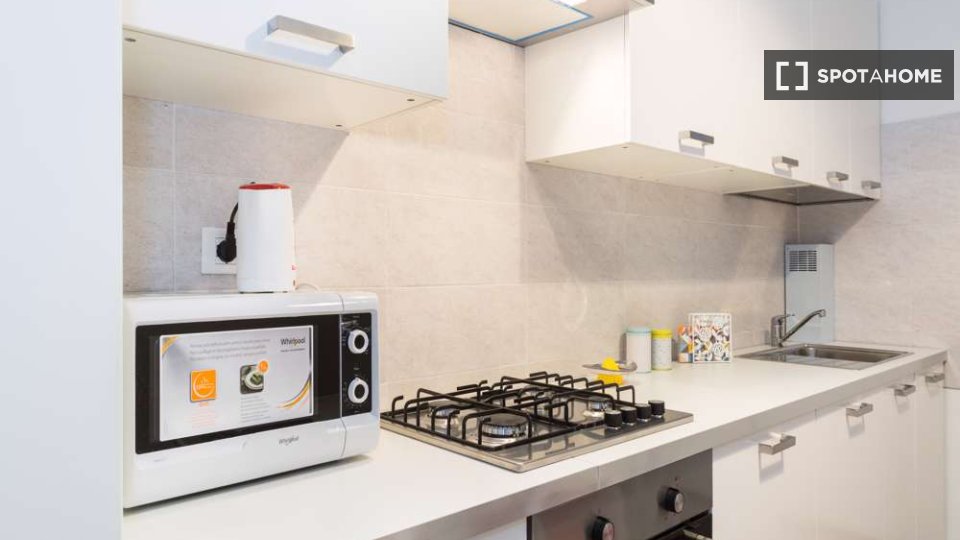 Immagine 9 di Camera condivisa in affitto  in Via Alfredo Campanini a Milano