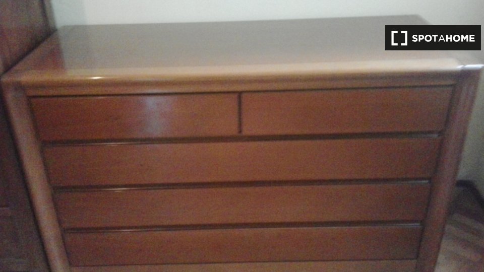 Immagine 2 di Camera condivisa in affitto  in Via Castelbarco a Trento