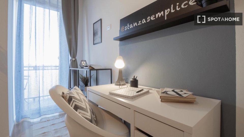 Immagine 7 di Camera condivisa in affitto  in Via Piobesi n. a Torino