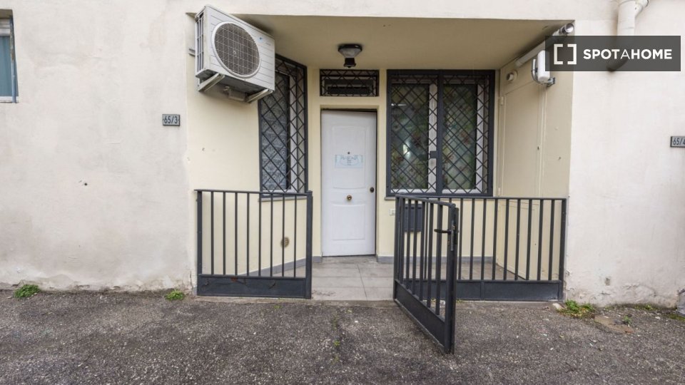 Immagine 15 di Appartamento in affitto  in Via Reginaldo Giuliani a Firenze