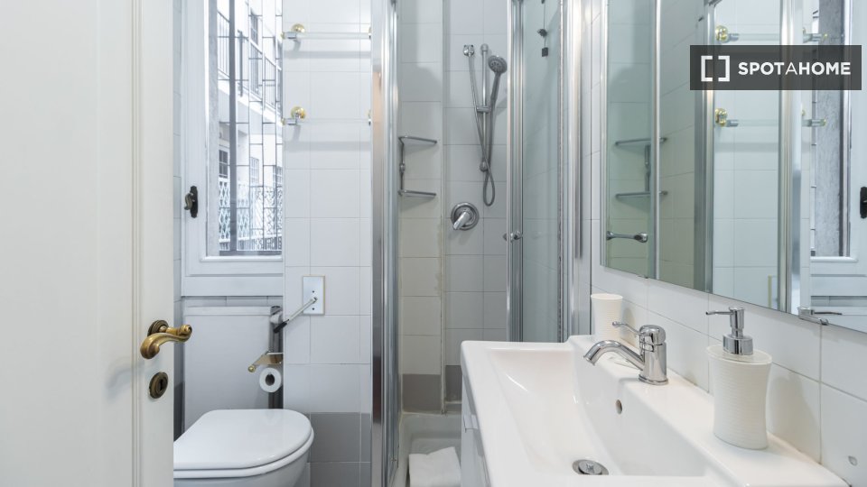 Immagine 5 di Appartamento in affitto  in Corso Garibaldi a Milano