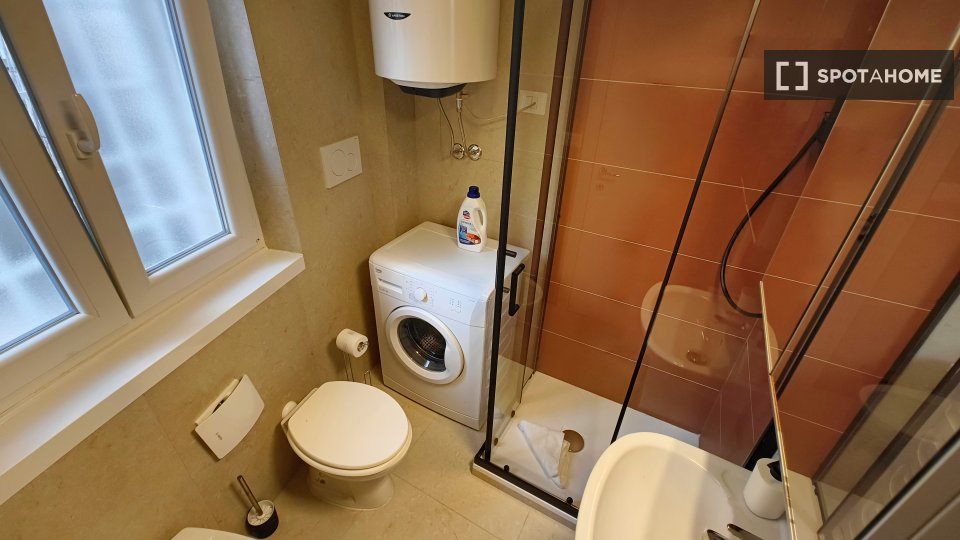 Immagine 2 di Ufficio in affitto  in Via Giovanni De Calvi, 00151 Roma RM, Italy a Roma