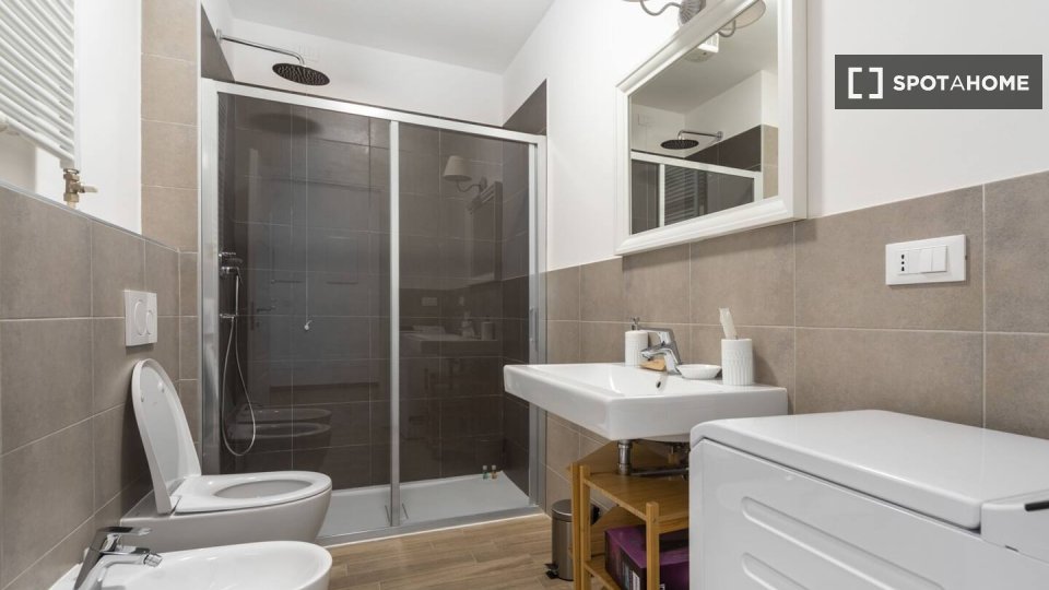 Immagine 7 di Appartamento in affitto  in Via Giuseppe Massarenti a Bologna