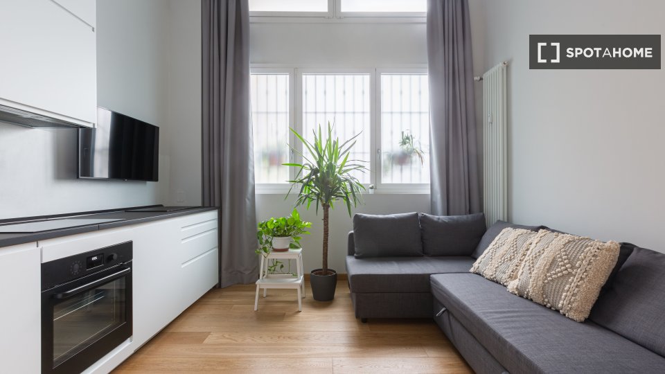 Immagine 1 di Appartamento in affitto  in Via Friuli a Milano