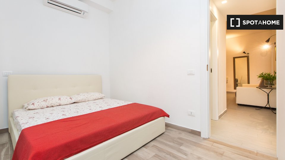 Immagine 17 di Appartamento in affitto  in Via Antonio Cesari a Roma