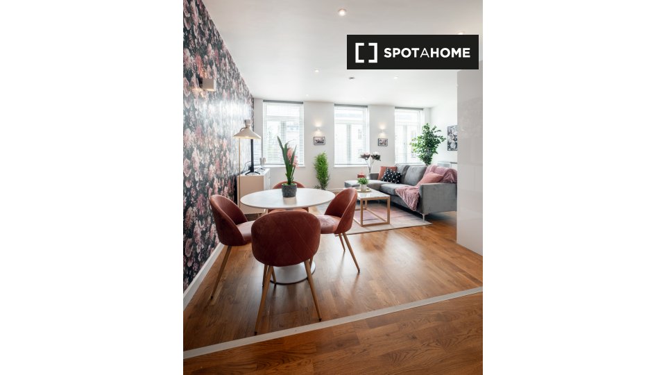 Immagine 3 di Appartamento in affitto  in Church St a Staines