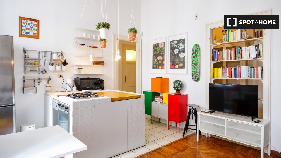 Immagine 5 di Appartamento in affitto  in Via Pietro Calvi, 20129 Milano MI, Italy a Milano