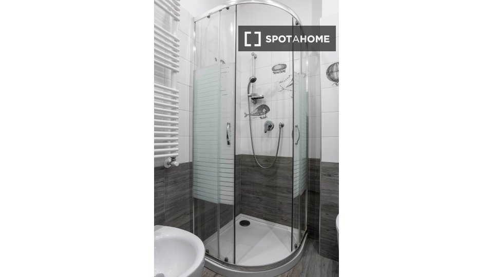 Immagine 11 di Appartamento in affitto  in Via Merulana a Roma