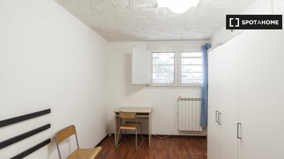 Immagine 3 di Camera condivisa in affitto  in Via Bambaglioli Graziolo a Bologna