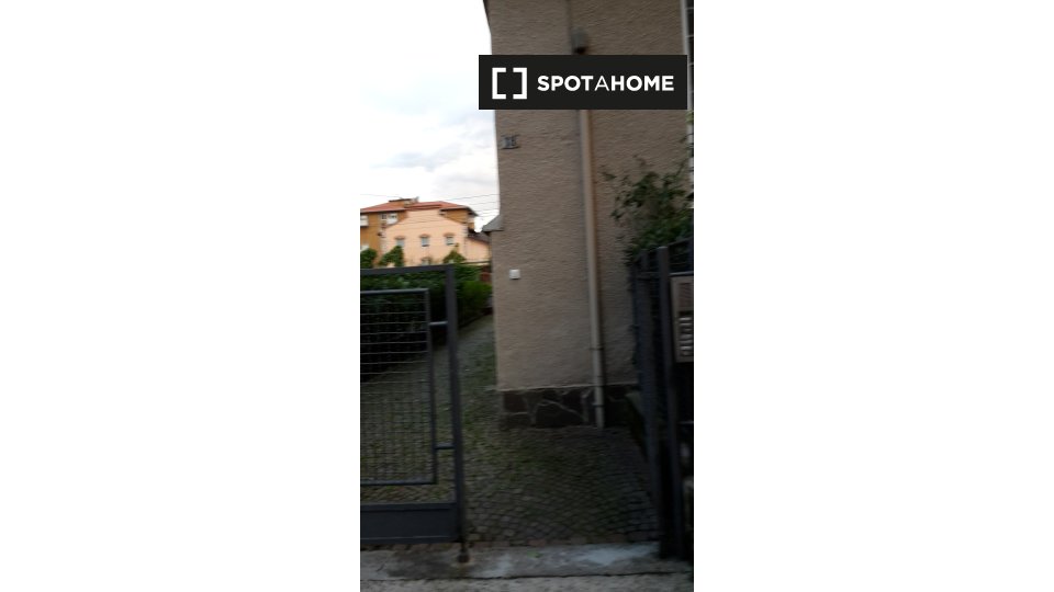 Immagine 5 di Camera condivisa in affitto  in Via Castelbarco a Trento