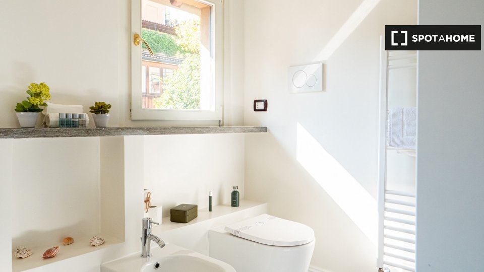 Immagine 18 di Appartamento in affitto  in Via Santa Cecilia a Milano