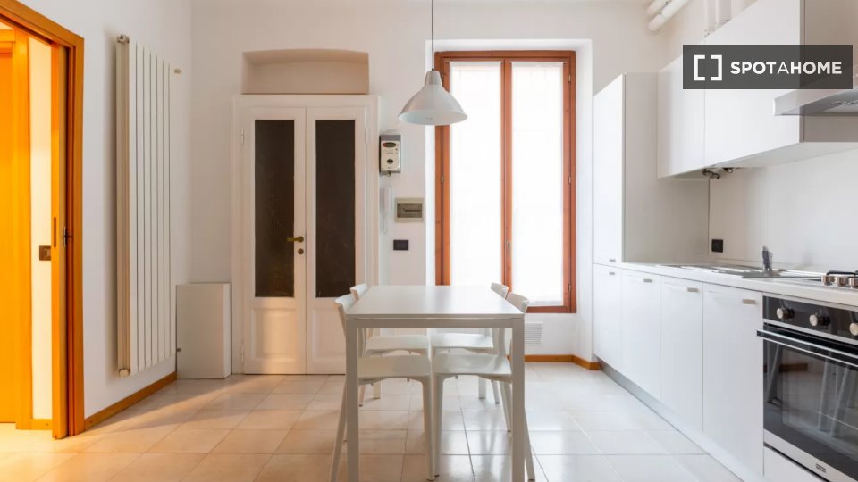 Immagine 4 di Appartamento in affitto  in Via Vigevano a Milano