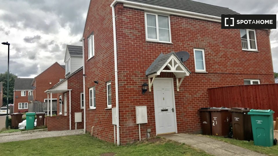 Immagine 4 di Camera condivisa in affitto  in Oakford Cl a 