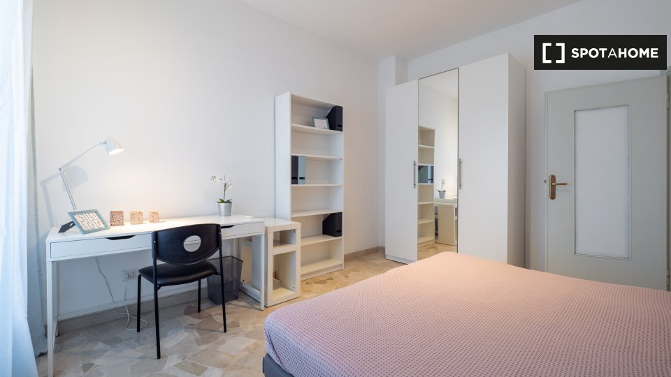 Immagine 8 di Camera condivisa in affitto  in Via Fratelli Rosselli a Milano