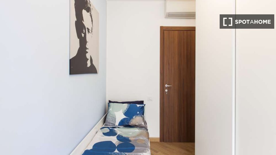 Immagine 2 di Camera condivisa in affitto  in Via Privata San Martiniano Milan a Milano