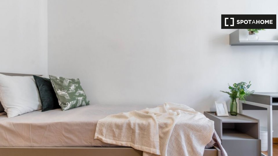 Immagine 18 di Camera condivisa in affitto  in Via Renato Fucini a Milano