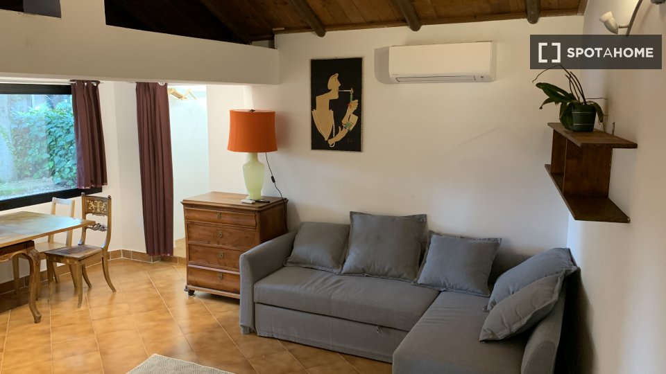 Immagine 19 di Appartamento in affitto  in Via Cassia a Roma