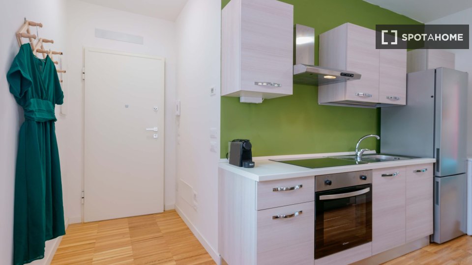 Immagine 12 di Ufficio in affitto  in Via Mascarella a Bologna