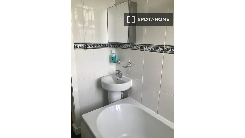 Immagine 12 di Camera condivisa in affitto  in -6 Clearburn Gardens a Liberton and Craigmillar