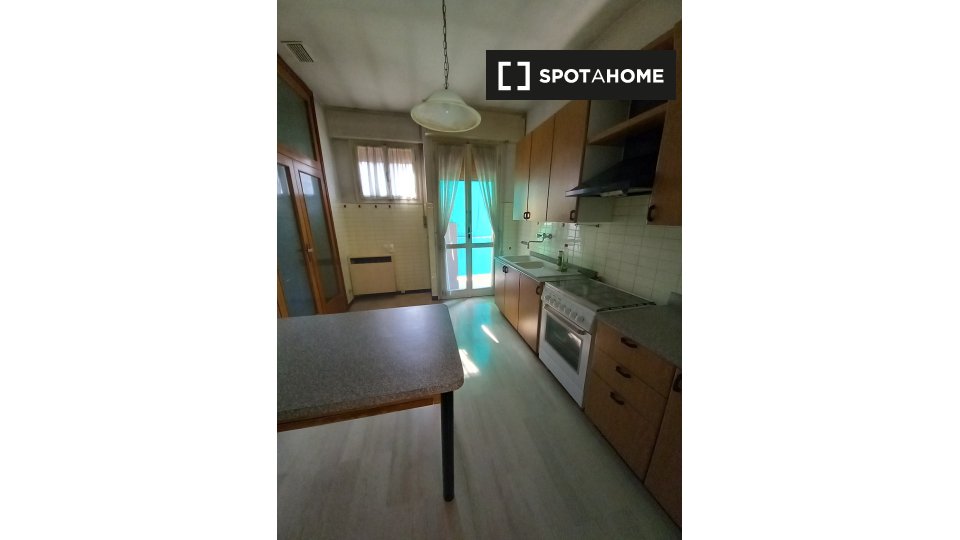 Immagine 6 di Camera condivisa in affitto  in Piazza S. Francesco a Bologna