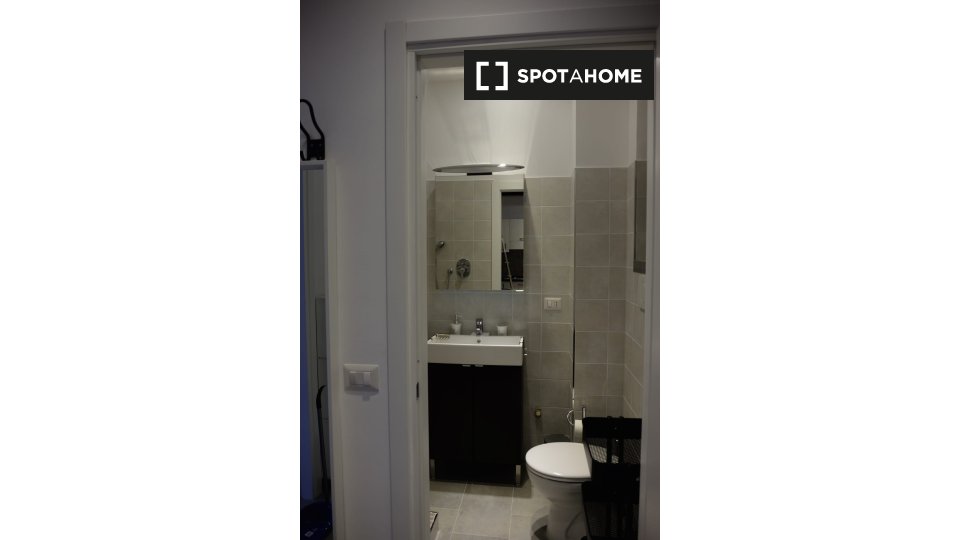 Immagine 19 di Appartamento in affitto  in Corso Regio Parco a Torino