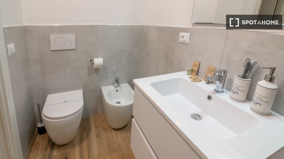 Immagine 4 di Ufficio in affitto  in Via Maria Malibran a Firenze