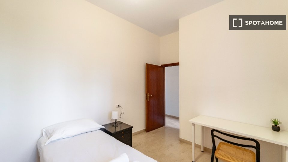 Immagine 18 di Appartamento in affitto  in Via della Barca a Bologna