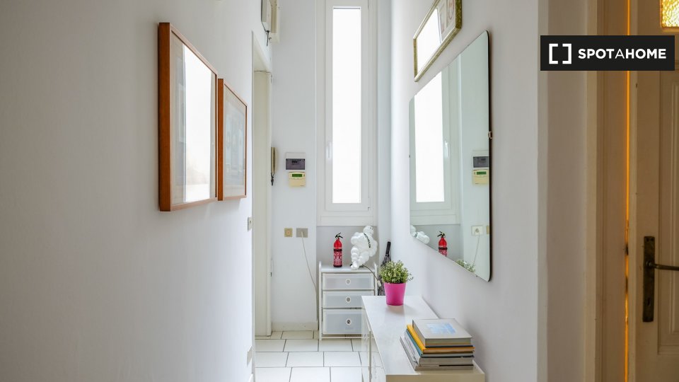 Immagine 14 di Appartamento in affitto  in Via Pietro Calvi, 20129 Milano MI, Italy a Milano