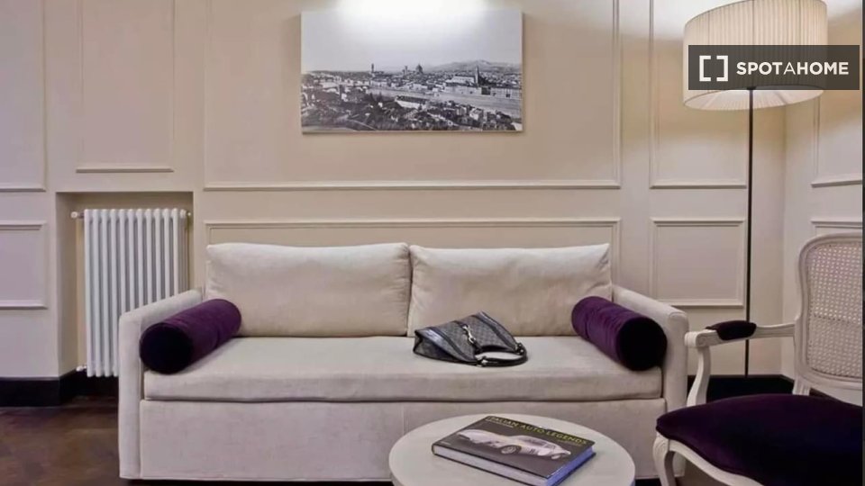 Immagine 9 di Camera condivisa in affitto  in Via dei Brunelleschi a Firenze