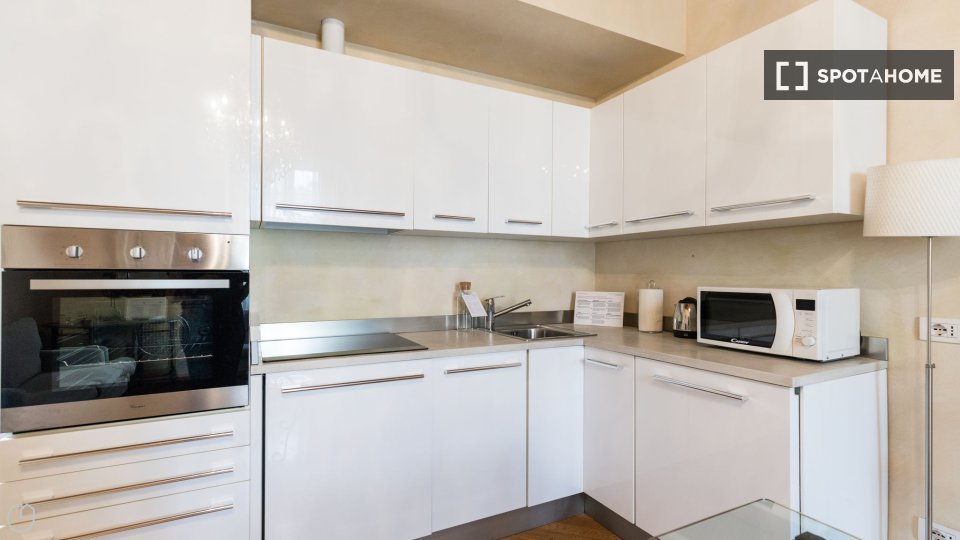 Immagine 11 di Appartamento in affitto  in Ripa di Porta Ticinese a Milano