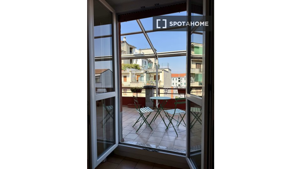 Immagine 4 di Ufficio in affitto  in Via Sebino a Milano